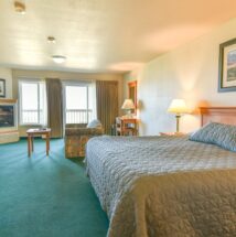 Rooms, Sunset Oceanfront Lodging