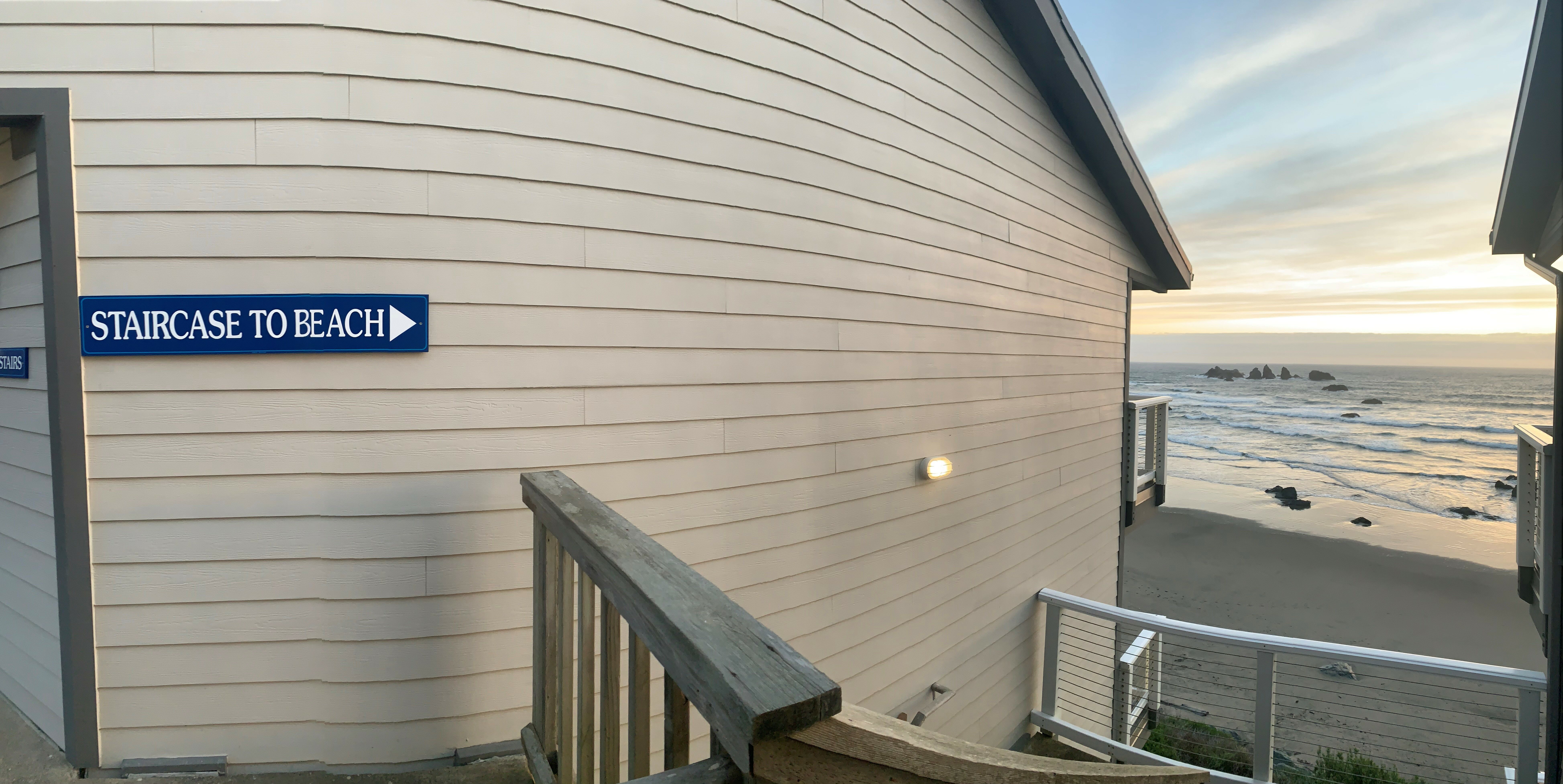 Rooms, Sunset Oceanfront Lodging
